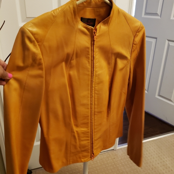 Danier leather jacket - Picture 3 of 3